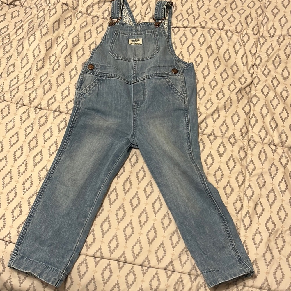 Size 4t OshKosh overalls